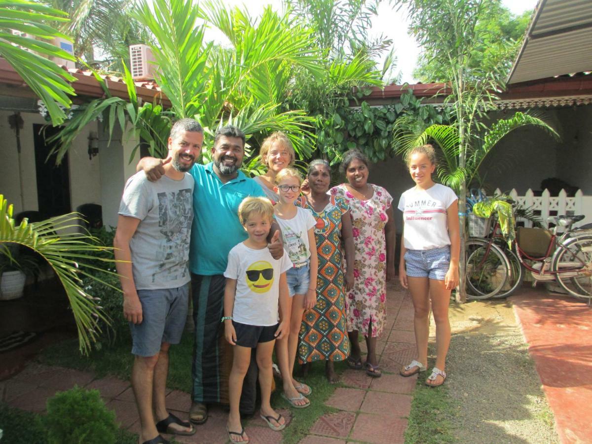 Uppuveli Beach House Triquinimale Exterior foto